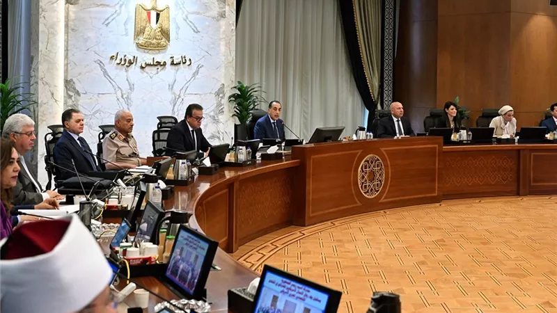 مدبولي يُوجه بالاستعداد الكامل لإجازة عيد الأضحى وتوفير الخدمات المختلفة للمواطنين