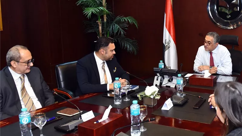 باستثمارات 40 مليون دولار.. مصر تبحث إنشاء مصنع لتقنيات ومنتجات فصل الغاز الطبيعي والتقاط الكربون
