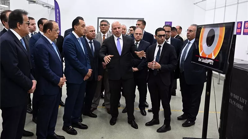 رئيس الوزراء يتفقد أول مصنع في مصر والشرق الأوسط لإنتاج أجهزة السونار والرنين المغناطيسي