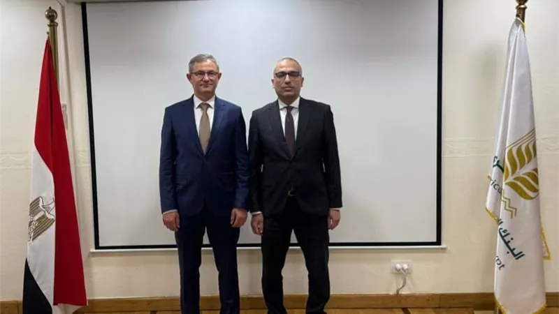 البنك الزراعي المصري يبحث تعزيز التعاون مع وزير زراعة صربيا