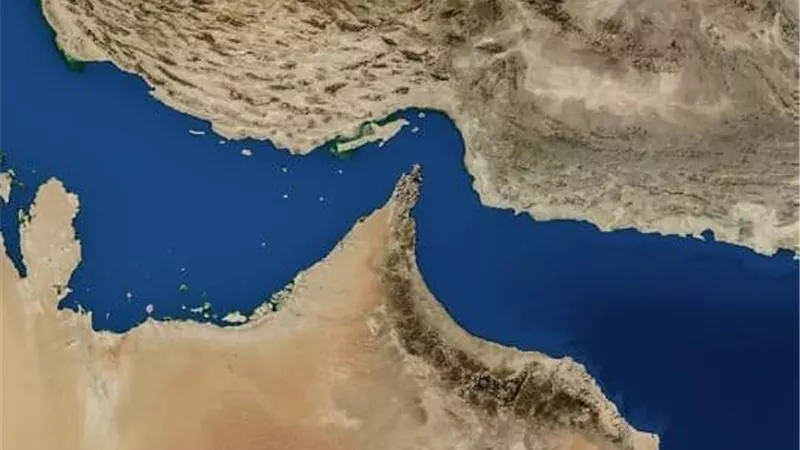 تقارير: المجلس الأعلى للأمن القومي الإيراني هو صاحب القرار النهائي بشأن إغلاق مضيق هرمز