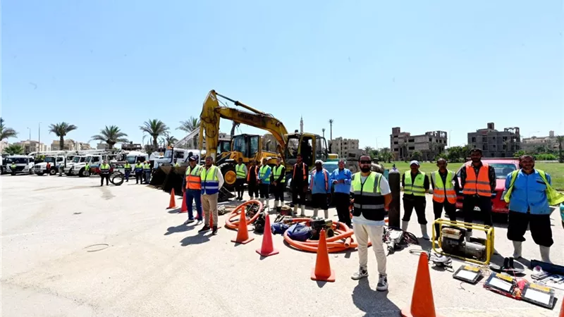 وزير الإسكان يتابع تطوير محور 26 يوليو ويتفقد جاهزية معدات 6 أكتوبر