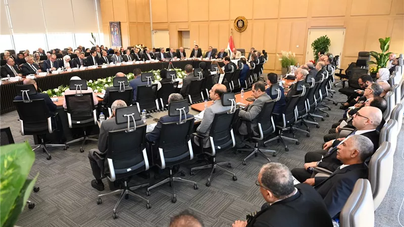  وزير الصناعة يوافق على إقامة 3 مصانع بنظام المناطق الحرة الخاصة 