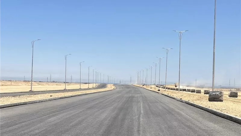 وزير الإسكان: دفع العمل بمشروعات البنية الأساسية بمدينة السويس الجديدة