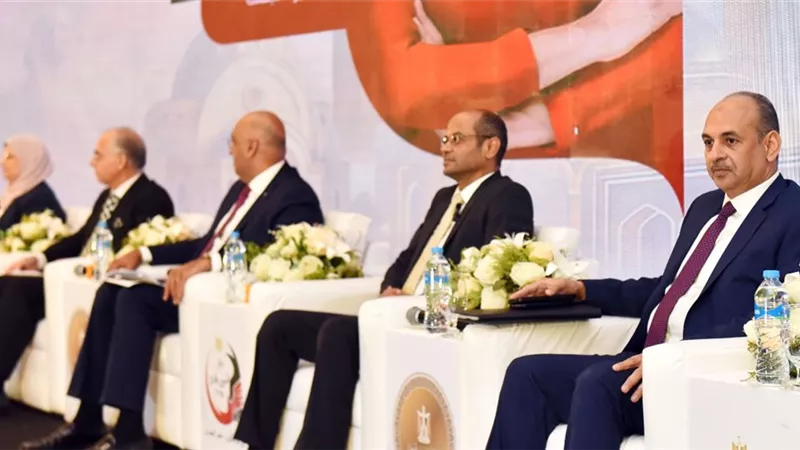 رئيس البورصة المصرية يشارك في النسخة السادسة من مؤتمر المصريين بالخارج 2025