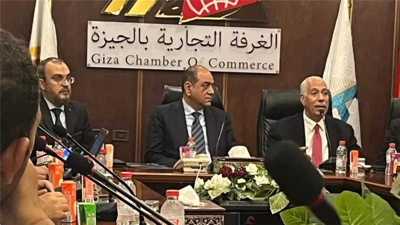 الغرفة التجارية والضرائب تبحثان تسريع تطبيق الفاتورة والإيصال الإلكتروني