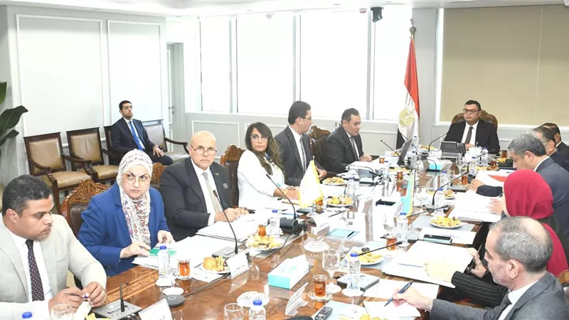وزير الإسكان يترأس اجتماع مجلس إدارة الهيئة العامة للتنمية السياحية