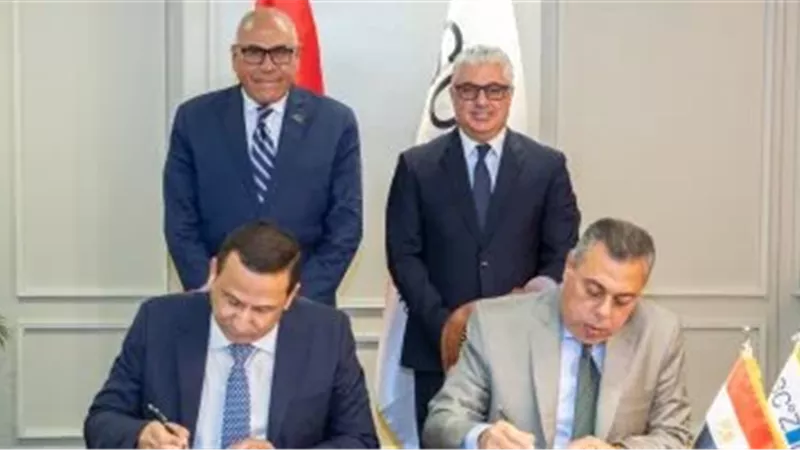 اقتصادية قناة السويس توقع مشروعين مع تحالف مصري تركي بـ4.2 مليون دولار