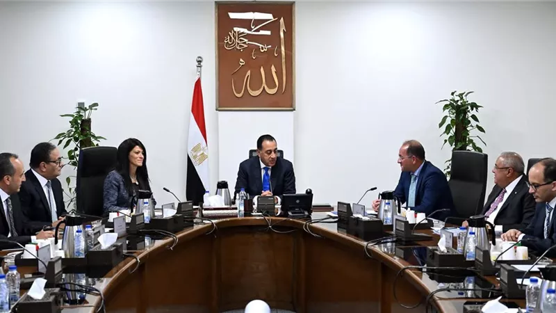 رئيس الوزراء يتابع آليات تنفيذ قانون تنظيم بعض الأحكام الخاصة بملكية الدولة
