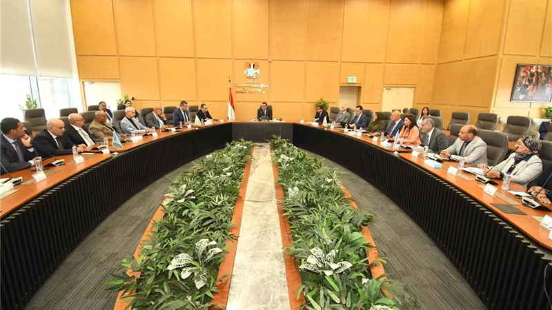 وزير الإسكان يؤكد للمطورين العقاريين حرص الدولة لتقديم كافة التتسهيلات لآراضي الساحل