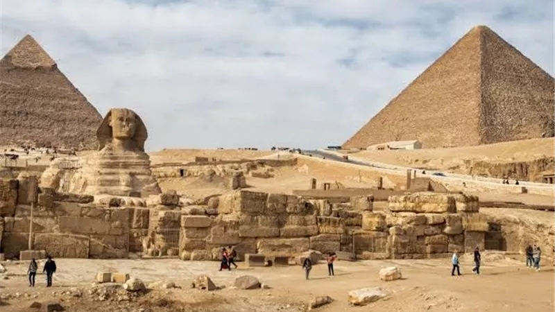 شركة سياحة روسية تعلن تمديد برنامج رحلاتها الجوية إلى مصر