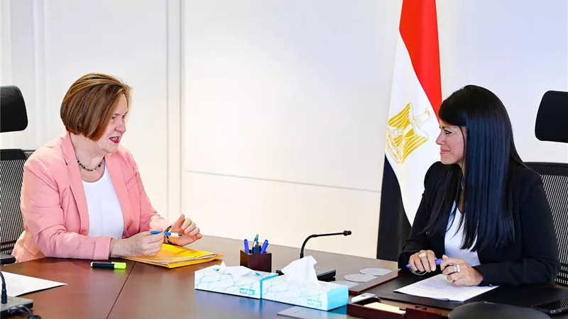 وزيرة التخطيط تبحث مع المدير الإقليمي لوكالة التنمية الفرنسية (AFD) لشمال أفريقيا