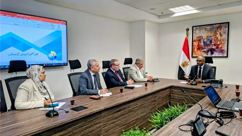 نائب وزير الاسكان يتابع موقف منظومة الصرف الصحى بمدينة دهب بجنوب سيناء