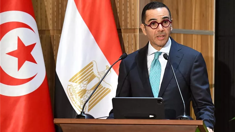 وزير الاستثمار يحث رجال الأعمال لإطلاق مشروعات مشتركة بمنتدى الأعمال المصري التونسي