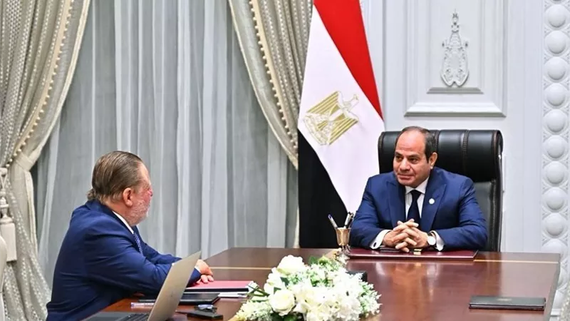 محافظ البنك المركزي للرئيس السيسي: الدين الخارجي في المستويات الآمنة