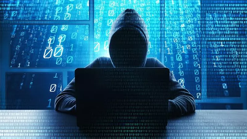 عمل خبيث يستهدف مستخدمي العملات المشفرة باستخدام برمجية OkoSpyware