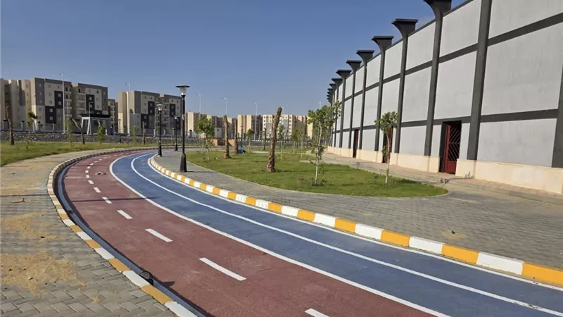 وزير الإسكان يتابع مشروعات 