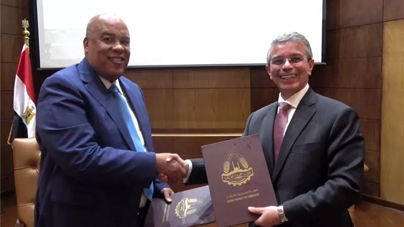 توقيع بروتوكول تعاون بين «الجمارك» والغرفة التجارية بالقاهرة لتيسير الإجراءات الجمركية