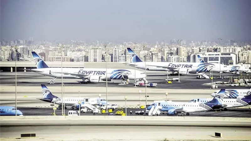 «مصر للطيران»: إغلاق المجال الجوي اليوناني يؤثر على رحلات أوروبا وأمريكا وتعديل مسارات الطيران 