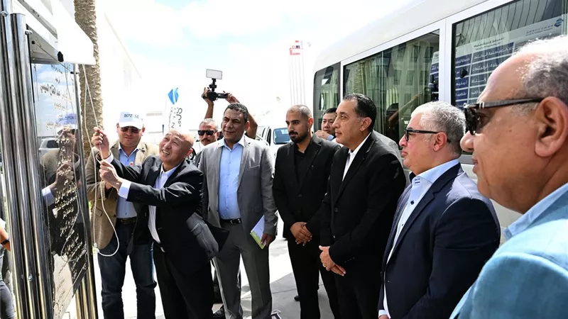 رئيس الوزراء يفتتح مصنع 