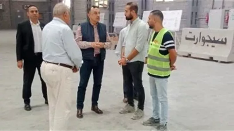 وزير قطاع الأعمال العام يتفقد 