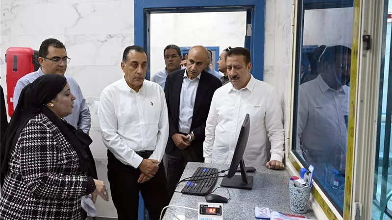 رئيس الوزراء يتفقد مركز طب الأسرة 