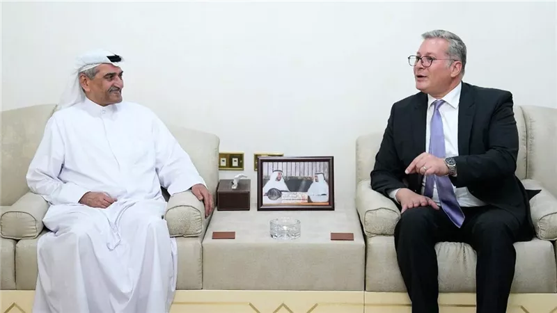حاكم الفجيرة يستقبل وزير البترول لبحث تعزيز التعاون بين مصر والإمارات