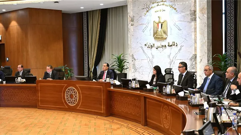 مدبولي: ارتفاع اليورو يرفع قيمة الدين الخارجي.. ولم نقترض للحفاظ على مستهدفات لجنة الدين