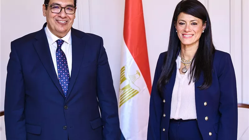 التخطيط تستعرض مع رئيس جامعة القاهرة التعاون «السردية الوطنية للتنمية الاقتصادية»