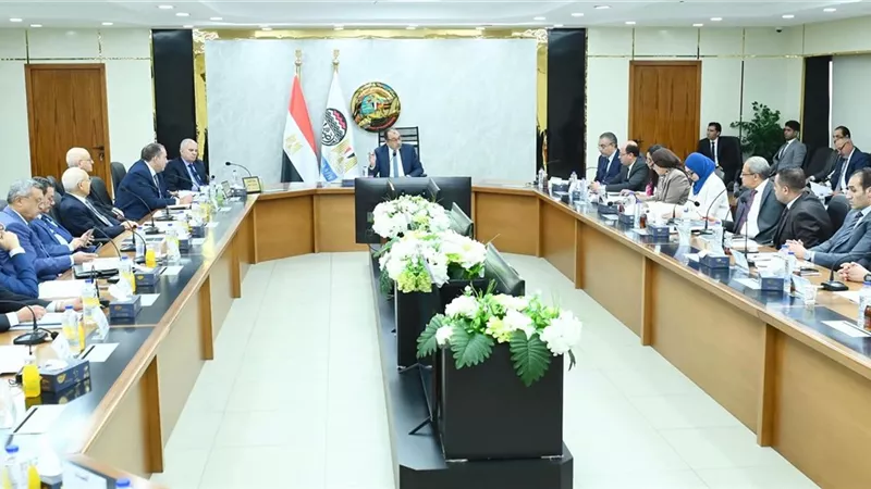 وزير قطاع الأعمال: مشروعات استثمارية وتوسعية كبرى في الأسمدة والكيماويات والتعدين