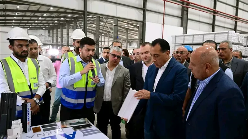 باستثمارات 15مليون دولار.. رئيس الوزراء يفتتح مصنع 