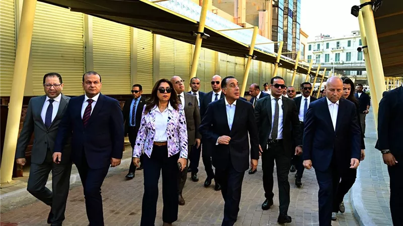   رئيس الوزراء يفتتح مشروع تطوير سوق العتبة بعد اكتمال الأعمال وإعادة تأهيلها
