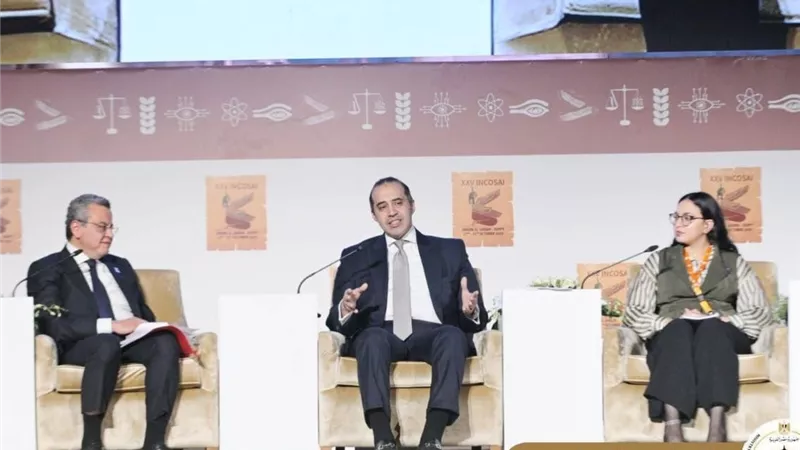 محمود فوزي: الحكومة تلتزم بالتقارير الدورية ومكافحة الفساد تحتاج تشريعات منضبطة