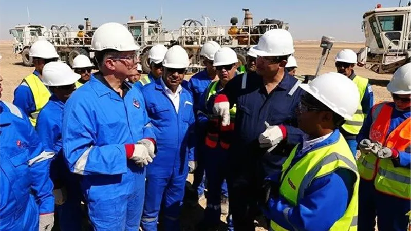 وزير البترول يتابع المسح السيزمي بغرب أسيوط لجذب استثمارات جديدة لاستكشاف البترول والغاز