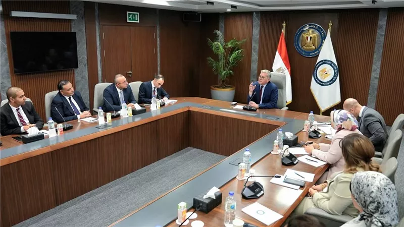 وزير البترول يلتقي مجموعة من كوادر الإدارة المتوسطة والشابة