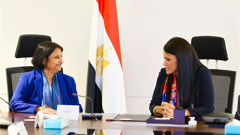 وزيرة التخطيط تبحث مع مسؤولي البنك الدولي تعزيز التعاون والشراكات التنموية المستدامة