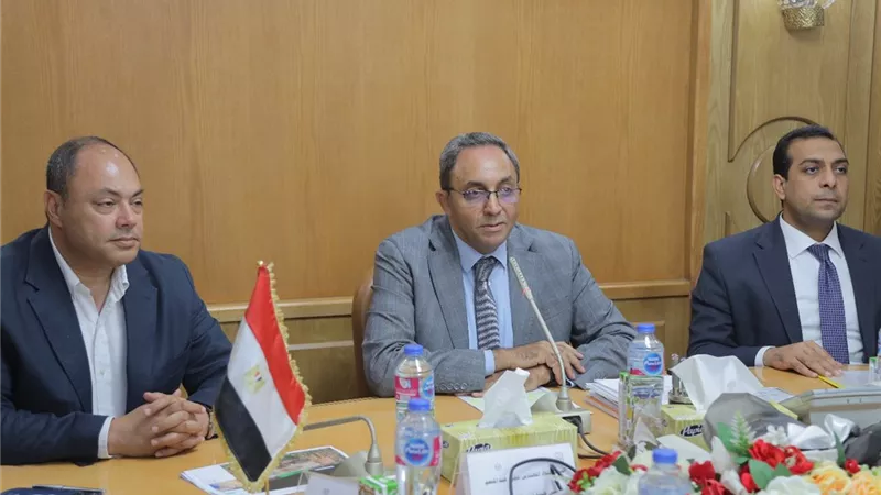  رئيس هيئة تنمية الصعيد ومحافظ قنا يبحثان سبل التعاون لدعم المشروعات بالمحافظة 