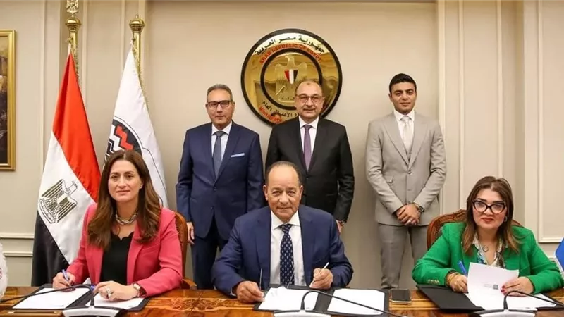 البنك الأهلي وCIB يوقعان تمويلاً مشتركًا لمشروع 