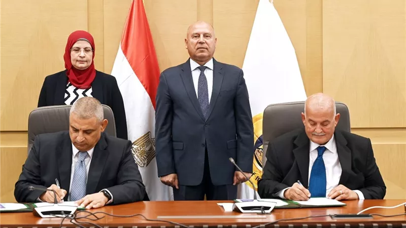 توقيع عقد إنشاء أكبر مجمع صناعي لـ«ليوني مصر» بالروبيكي لإنتاج ضفائر وكابلات السيارات