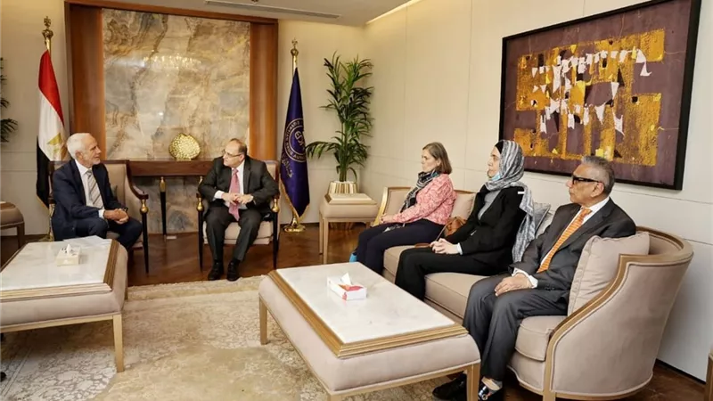 الغمراوي: زيارة وفد منظمة الصحة العالمية تعكس ثقة المنظمة في دورهيئة الدواء المصرية