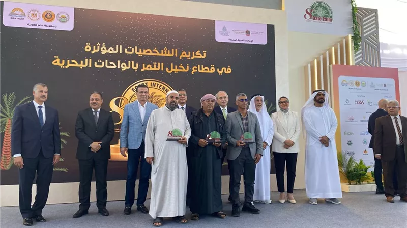 «الوزير»: إنشاء أكبر مزرعة نخيل في العالم بسعة 2.3 مليون نخلة بتشكى والعوينات 