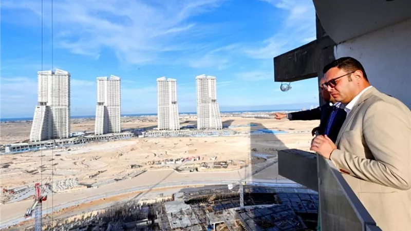 وزير الإسكان: الأحد المقبل بدء تسليم قطع الأراضي السكنية 
