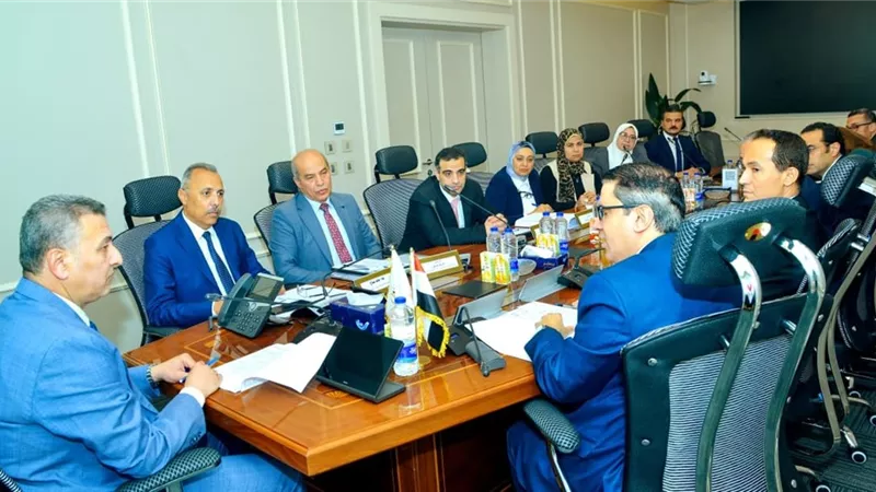 «التموين» تبحث إنشاء المركز اللوجستي العالمي للحبوب بميناء شرق بورسعيد