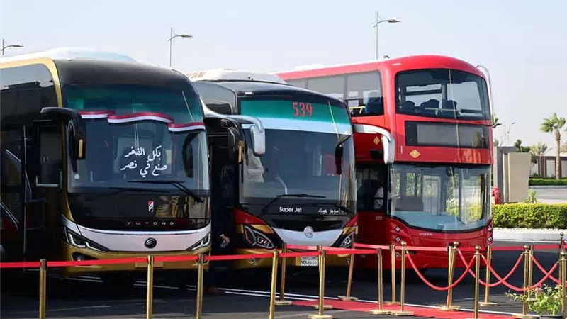 أتوبيسات وسيارات كهربائية جديدة تدخل الخدمة بالعاصمة الإدارية قريبًا.. تعرف عليها