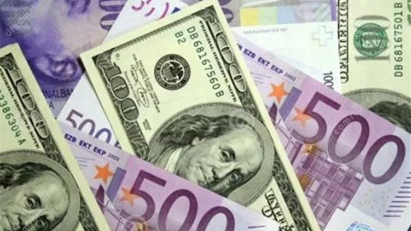 أسعار العملات الأجنبية أمام الجنيه اليوم الاثنين 3 نوفمبر 2025 في البنوك الحكومية والخاصة