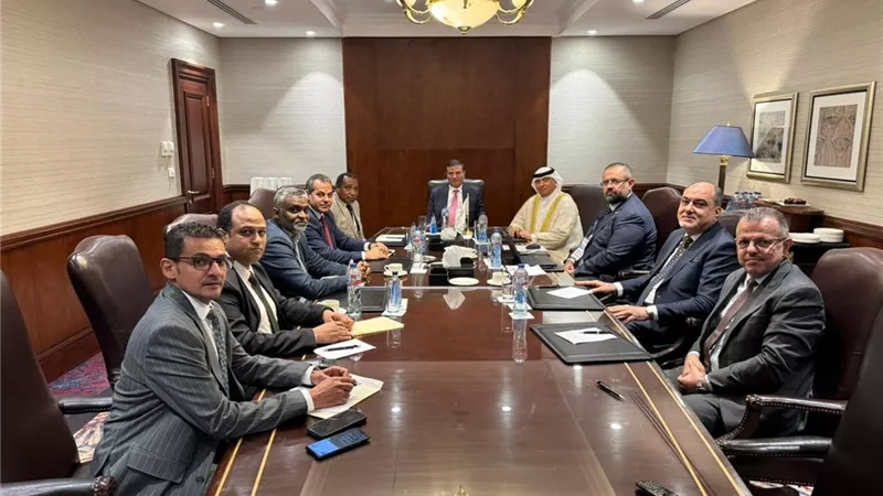 وزير الزراعة يبحث تعزيز الاستثمارات العربية في القطاع الزراعي