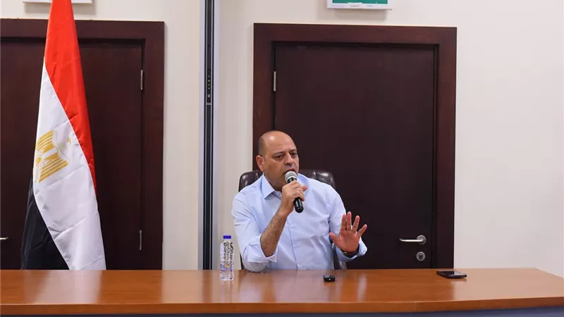 «العمل» تواصل صفع المخالفين.. وضع 257 منشأة تحت المجهر لتطبيق القانون الجديد