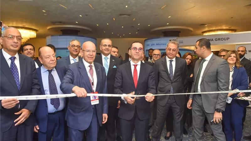 وزير الاستثمار يفتتح الدورة التاسعة من معرض 