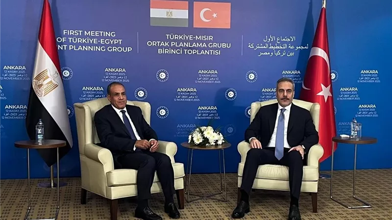 مصر وتركيا تؤكدان تعزيز التعاون الاقتصادي والتجاري والاستثماري خلال مباحثات أنقرة