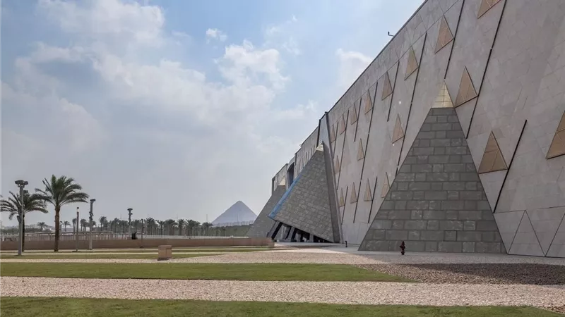 الأحد.. بدء تطبيق نظام الحجز المسبق بالمواعيد الزمنية لتنظيم الزيارة بالمتحف المصري الكبير